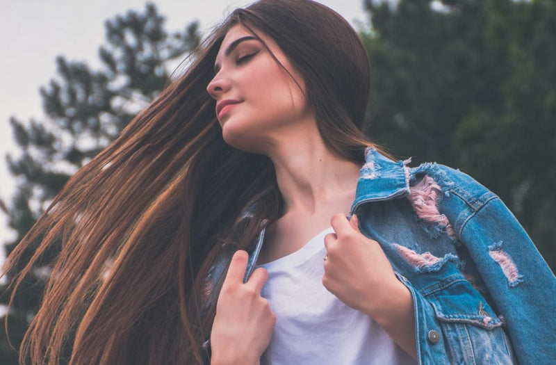 9 obiceiuri care stimuleaza cresterea parului
